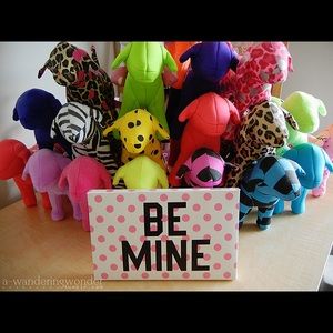 ISO: VS Pink dogs !!